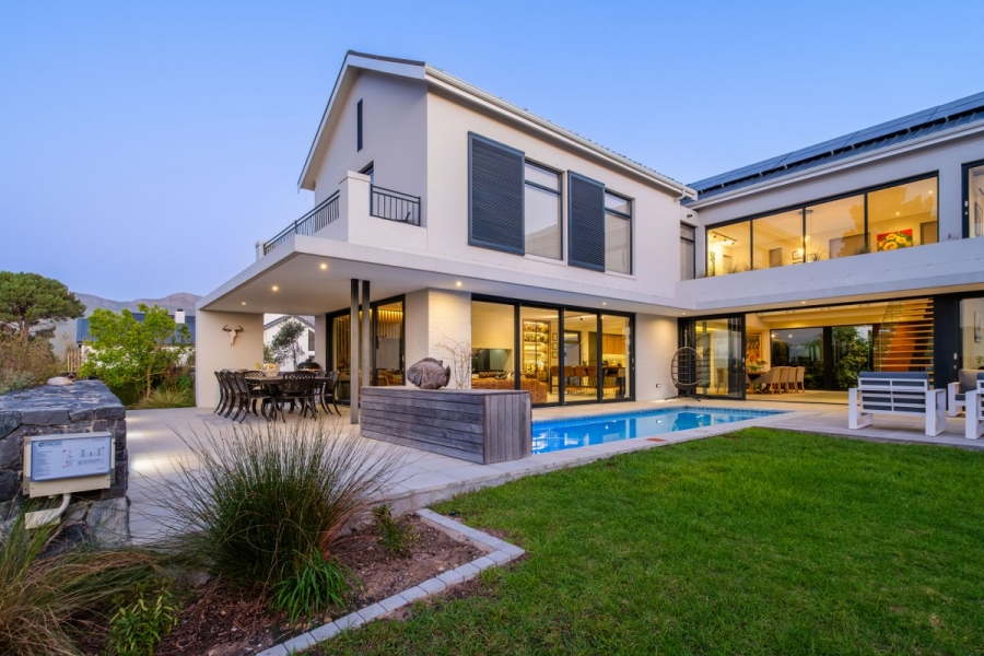 5 Bedroom Property for Sale in Val De Vie Estate Western Cape